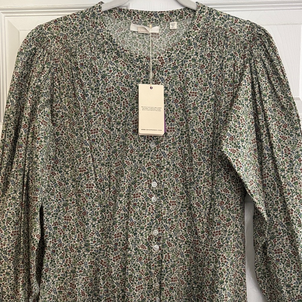NWT Floral Button-Up Doen Dress
